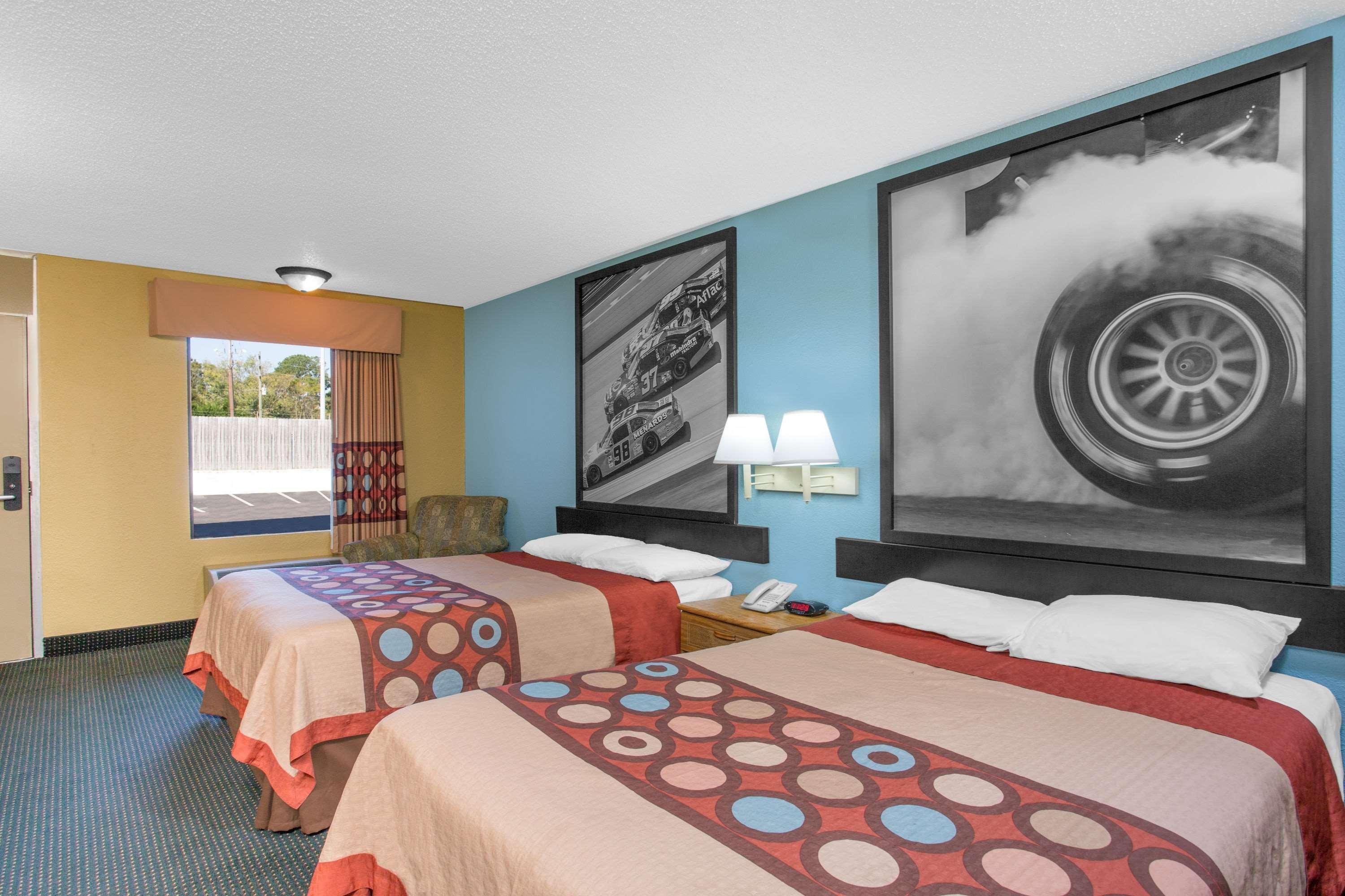 Super 8 By Wyndham Dunn Motel Exterior photo